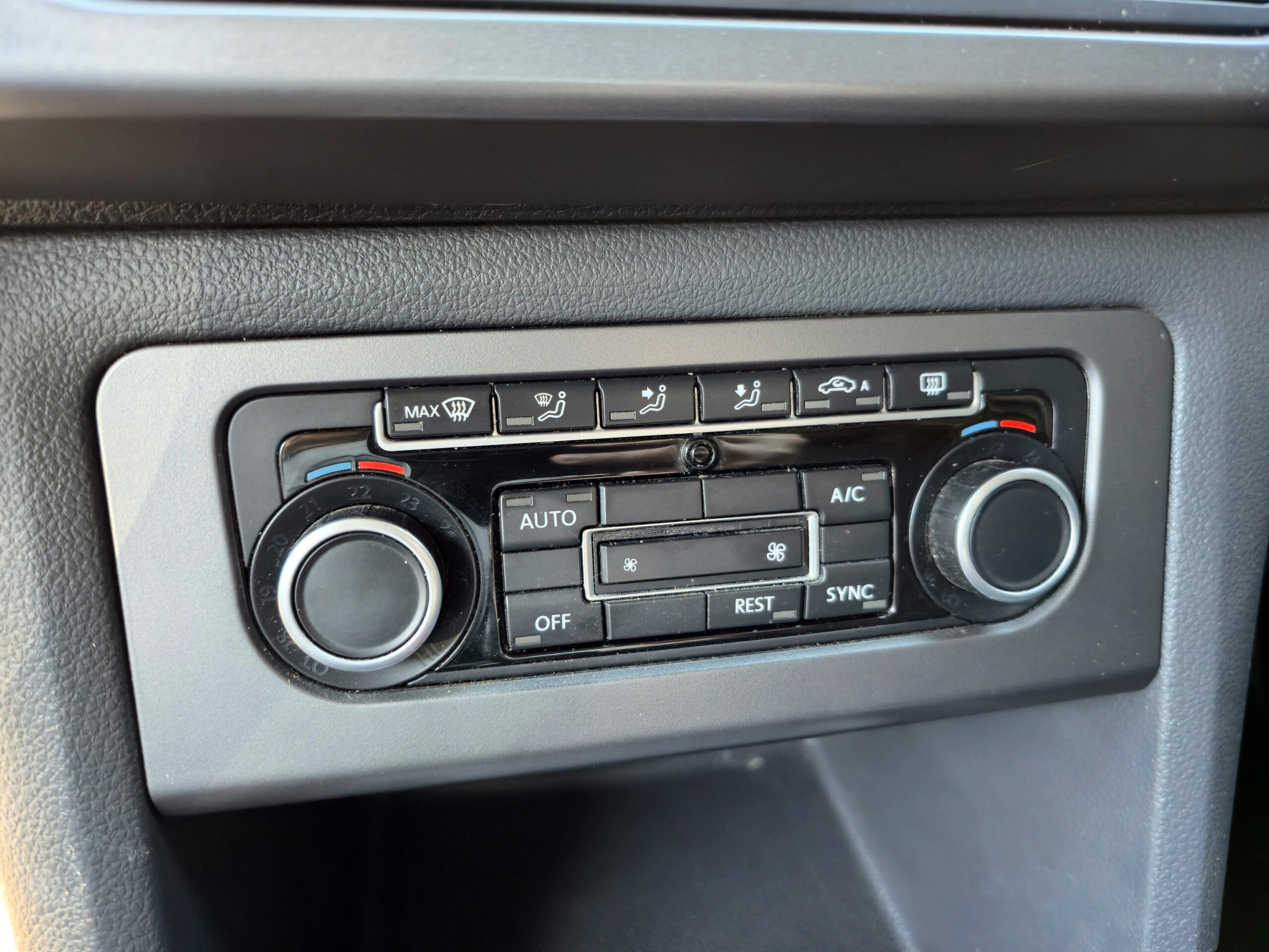 Amarok 2015 (19)
